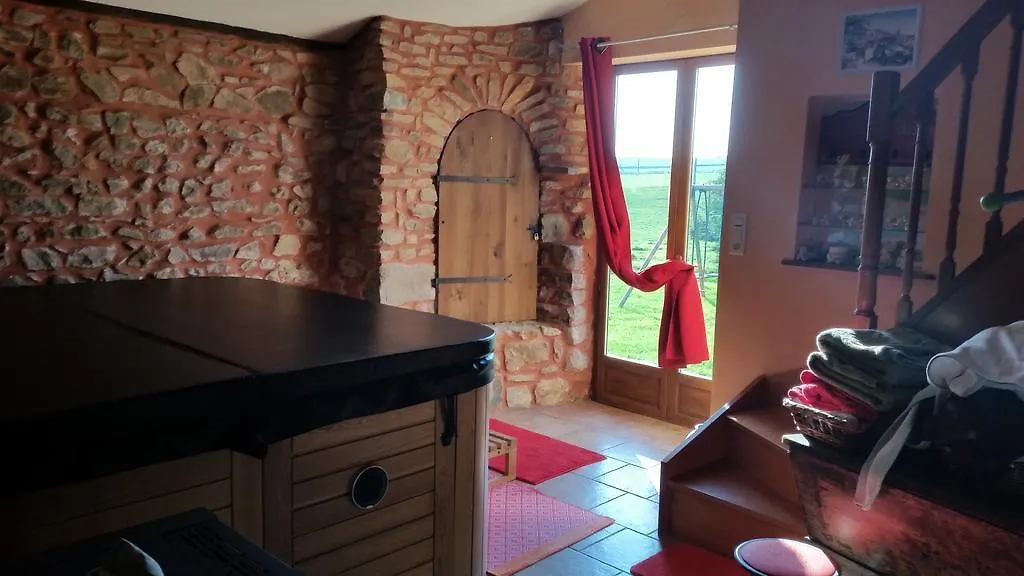 Guest house Pierre Des Anges Hotel Montagny  France